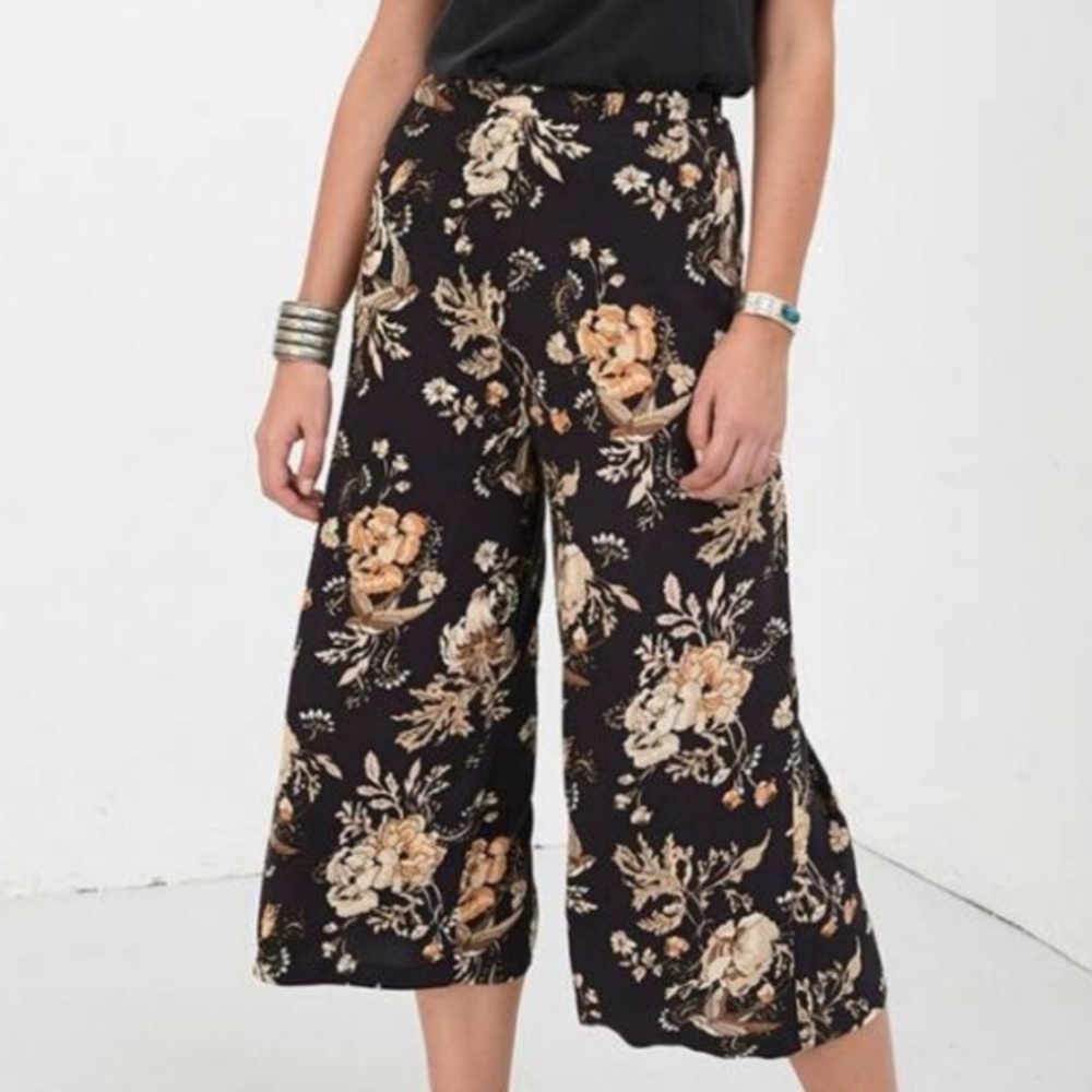 EUC Spell Rosa Crop Pants size medium - Picture 3 of 11